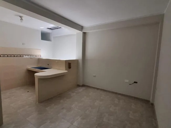 Sala comedor con cocina americana